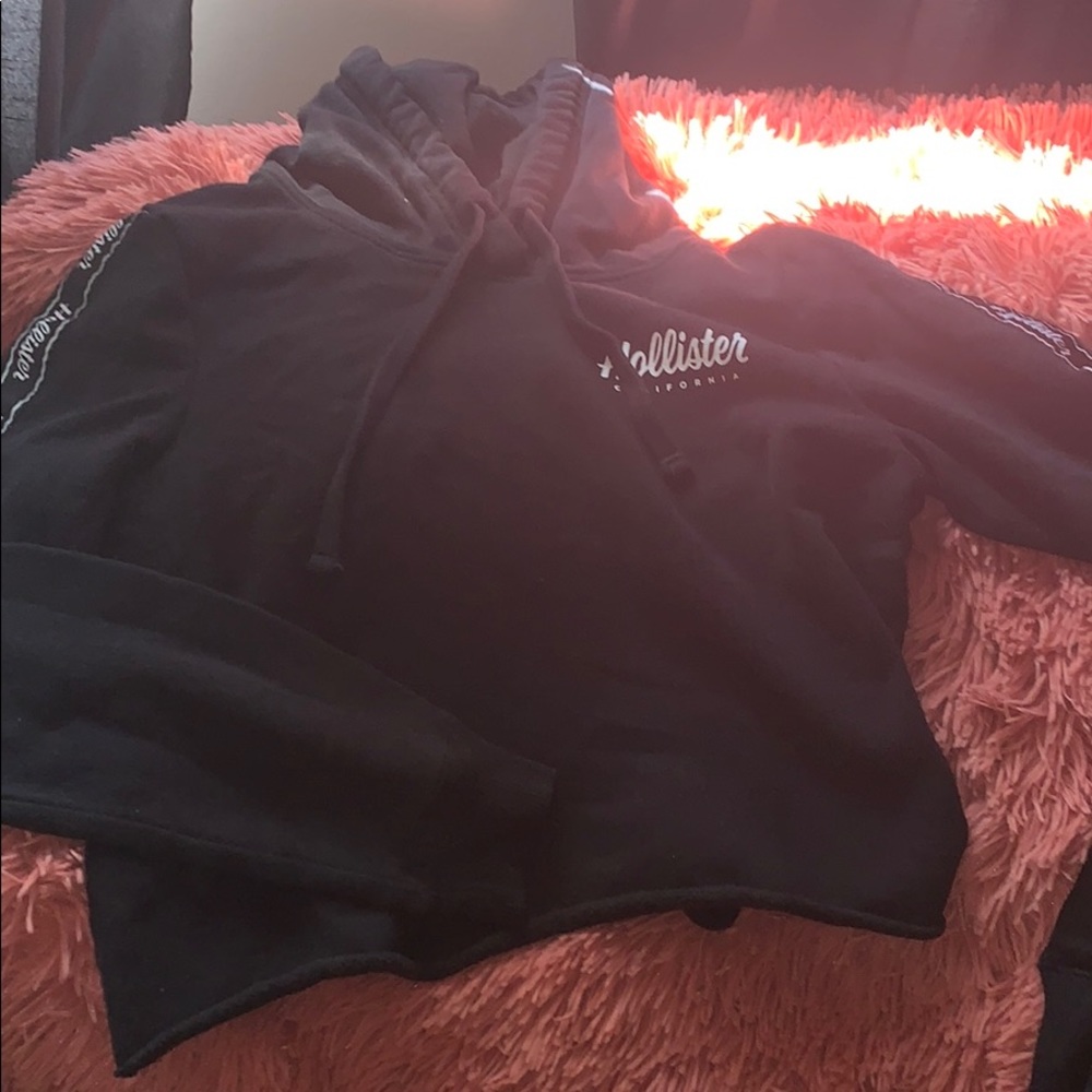 Cropped Hollister Hoodie